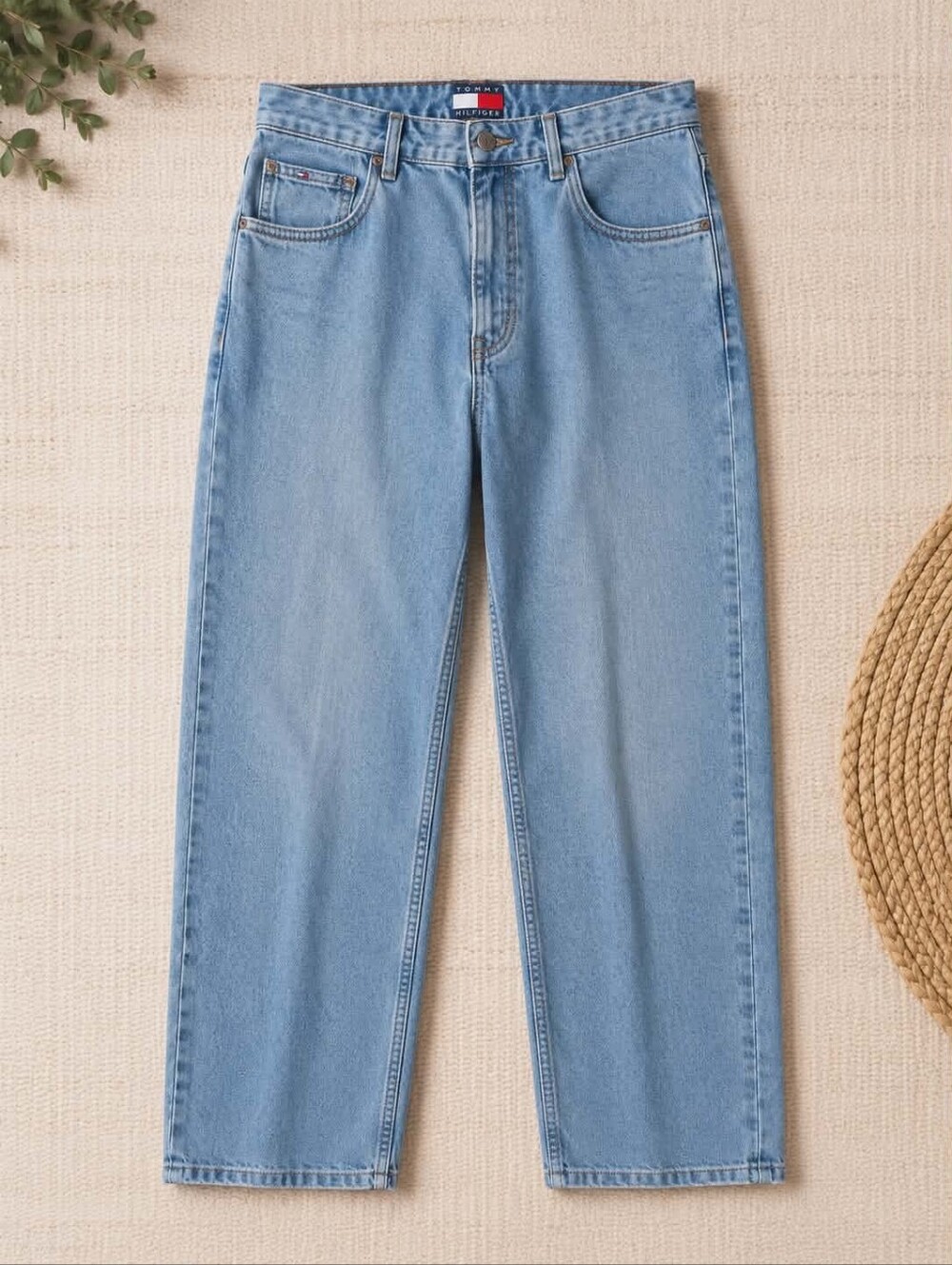 Tommy Hilfiger Freedom Fit Jeans Men’s 36x32 Light Wash Relaxed Straight Leg